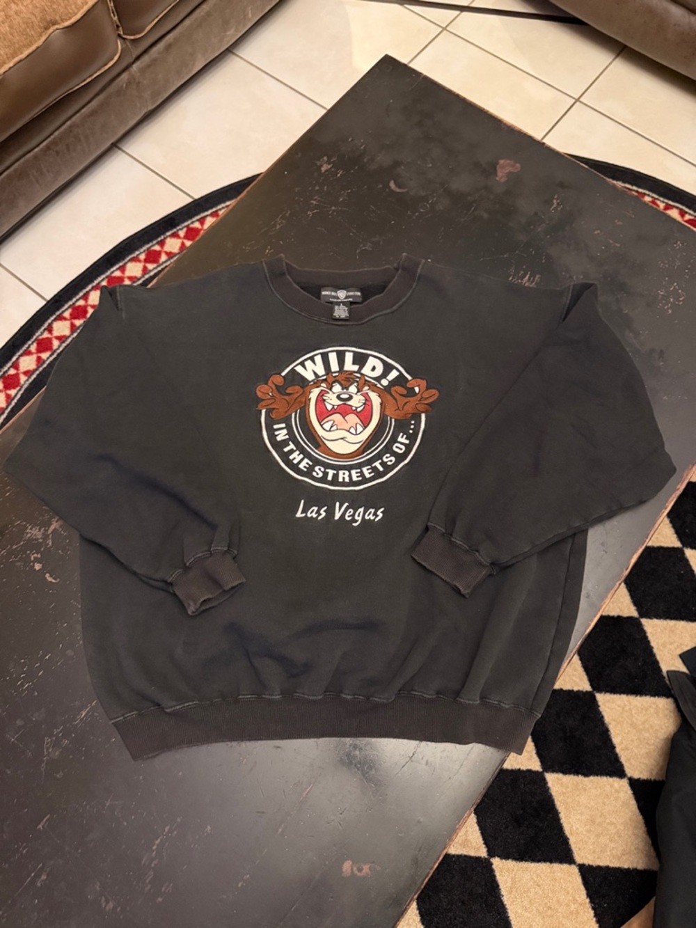 VTG Warner Bros. Black Taz 'Wild! In The Streets Of Las Vegas' Crewneck L